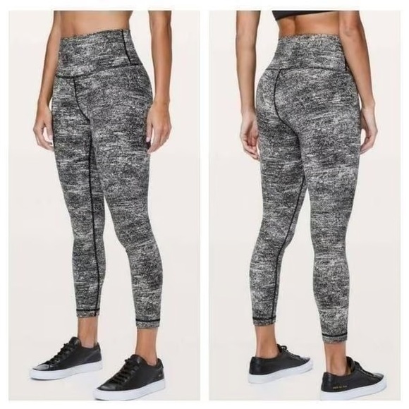 lululemon athletica Pants - Lululemon Sz 4 Wunder Under Hi Rise 7/8‎ Tight Workout Athletic Women’s Leggins